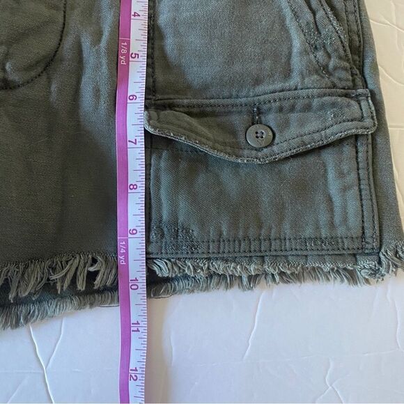 American Eagle Outfitters Army Green Shorts Sz 4 - Picture 6 of 10